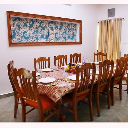 Periyar Villa Home Stay - เทกคาดี ภายนอก รูปภาพ